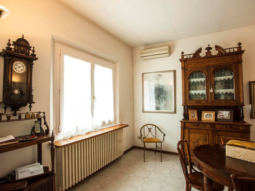 casa indipendente in vendita a Riccione in zona Centro Storico