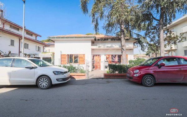 casa indipendente in vendita a Riccione
