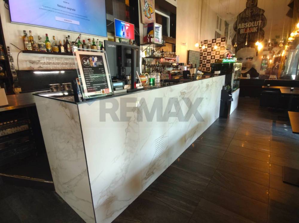 negozio in vendita a Riccione