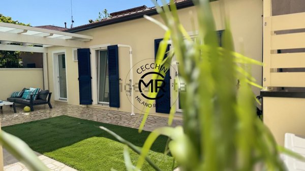 casa indipendente in vendita a Riccione