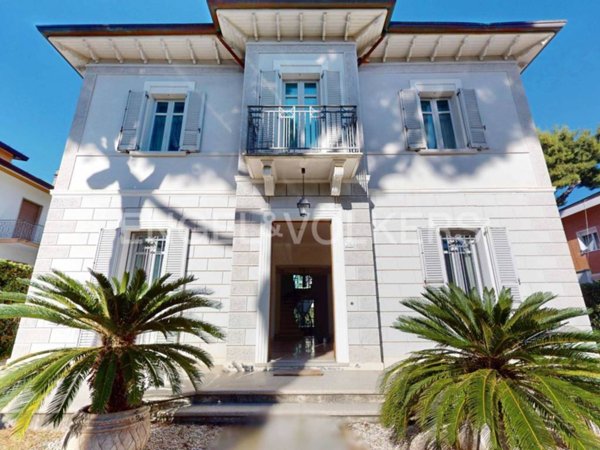 casa indipendente in vendita a Riccione