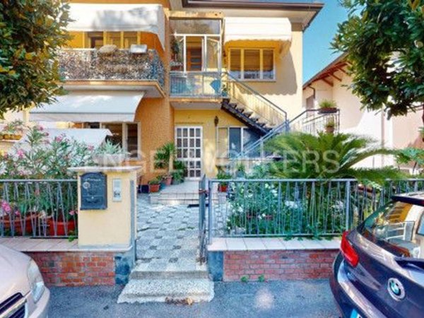 casa indipendente in vendita a Riccione in zona Centro Storico