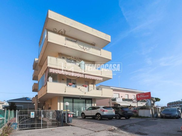 appartamento in vendita a Riccione in zona Centro Storico