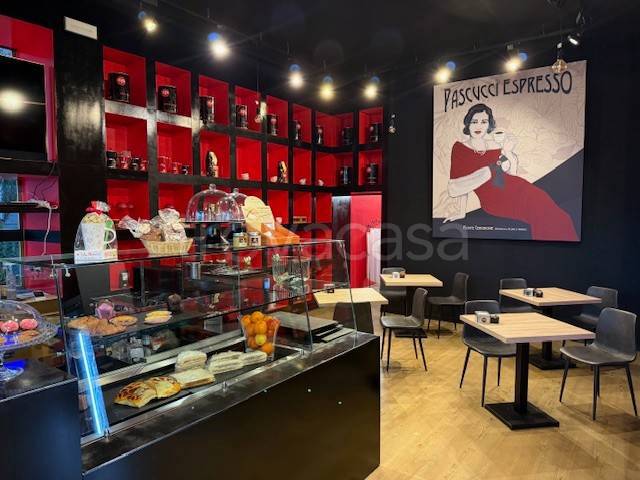 negozio in vendita a Riccione in zona Centro Storico