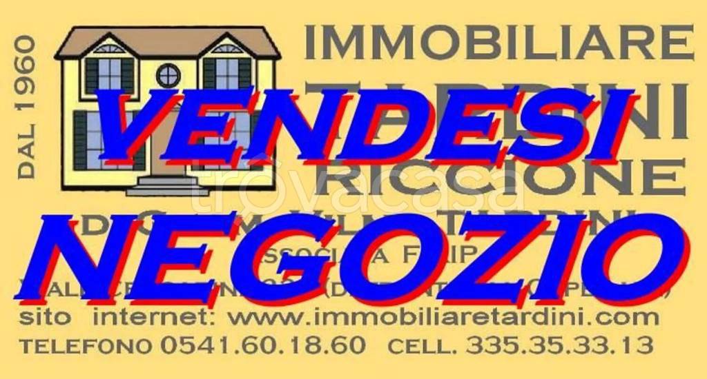 negozio in vendita a Riccione in zona Alba