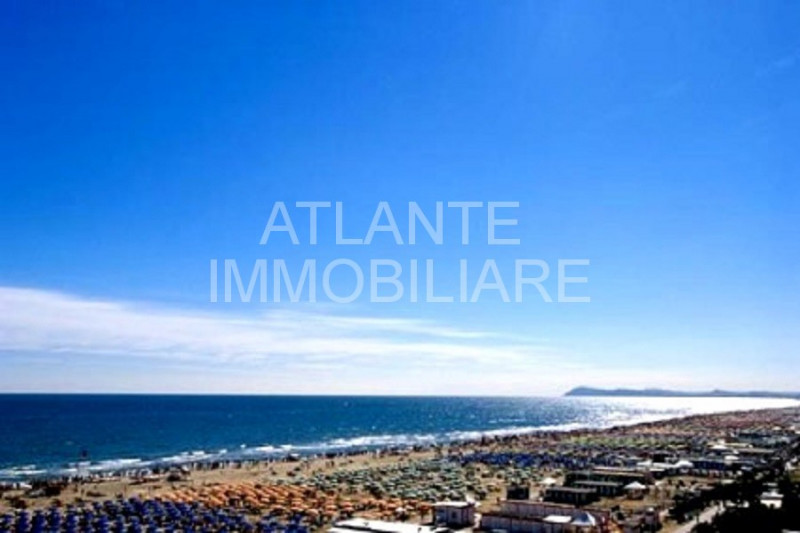 villa in vendita a Riccione in zona Alba