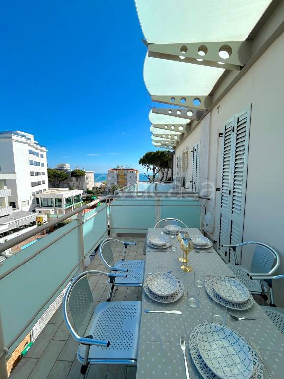 appartamento in vendita a Riccione in zona Alba