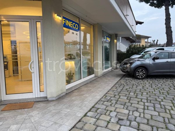 negozio in vendita a Riccione