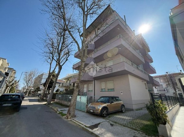 appartamento in vendita a Riccione in zona Alba