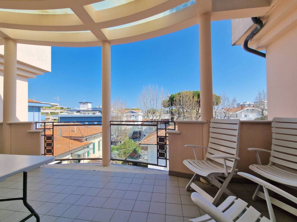 appartamento in vendita a Riccione in zona Alba
