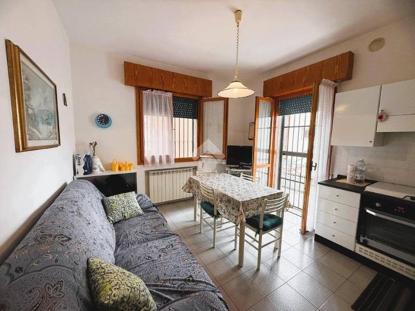 appartamento in vendita a Riccione in zona Alba