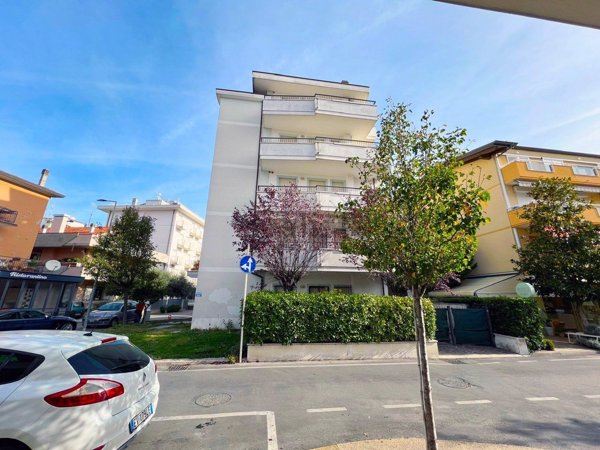 appartamento in vendita a Riccione in zona Alba