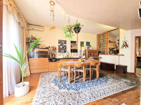 casa indipendente in vendita a Riccione in zona Centro Storico