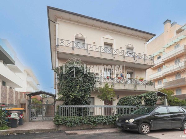 appartamento in vendita a Riccione in zona Alba