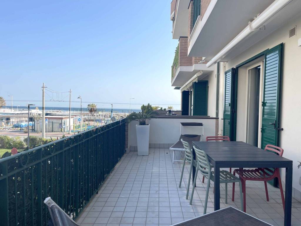 appartamento in vendita a Riccione in zona Alba