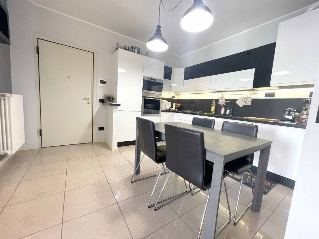 appartamento in vendita a Riccione in zona Alba