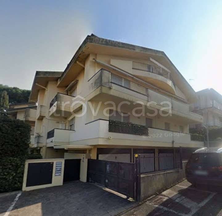 casa indipendente in vendita a Riccione