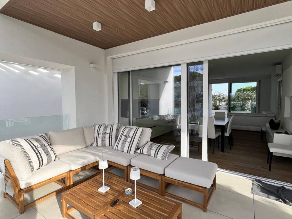 appartamento in vendita a Riccione in zona Marano