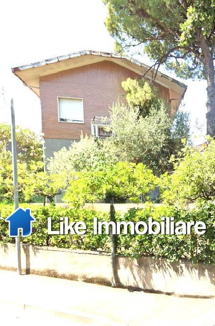 casa indipendente in vendita a Riccione