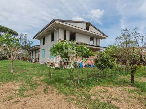 casa indipendente in vendita a Riccione