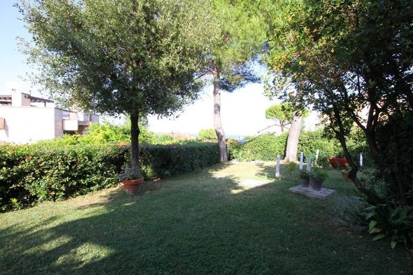 casa indipendente in vendita a Riccione