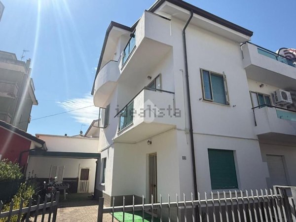 appartamento in vendita a Riccione in zona Alba