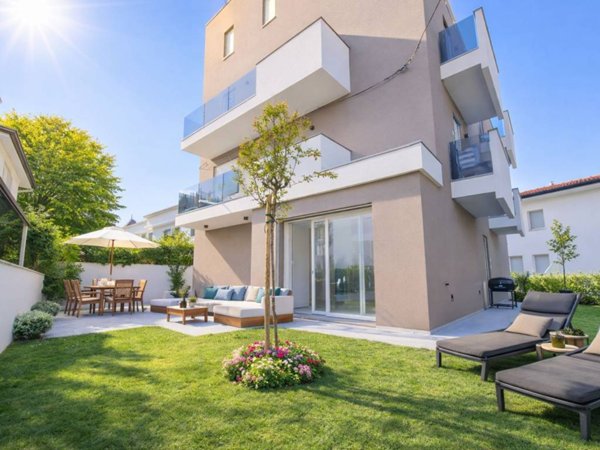 appartamento in vendita a Riccione