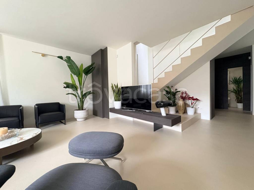 casa indipendente in vendita a Riccione