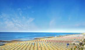 intera palazzina in vendita a Riccione in zona Alba