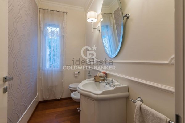 casa indipendente in vendita a Riccione