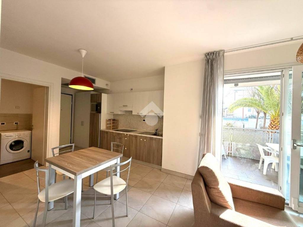 appartamento in vendita a Riccione in zona Alba