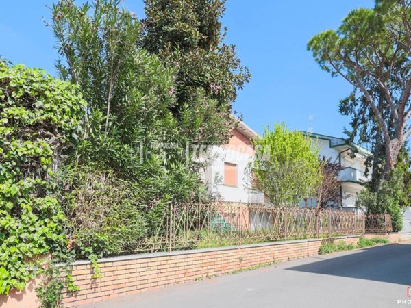 casa indipendente in vendita a Riccione