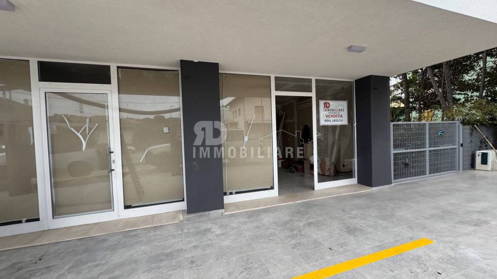 negozio in vendita a Riccione