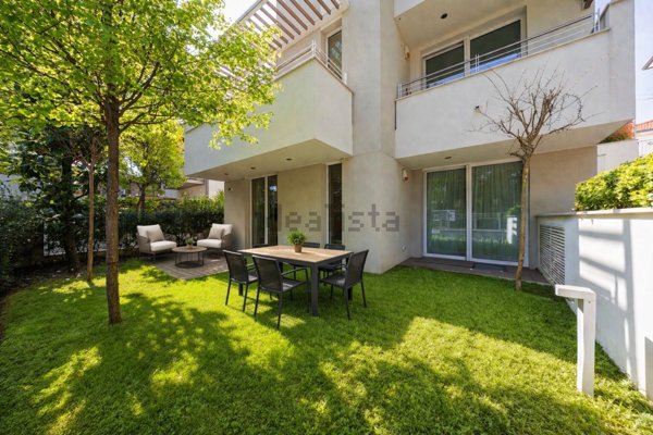 appartamento in vendita a Riccione