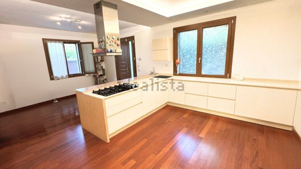 casa indipendente in vendita a Riccione in zona San Lorenzo