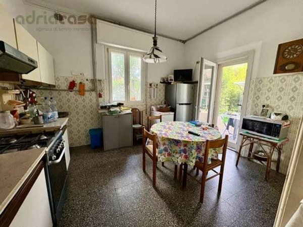 casa indipendente in vendita a Riccione in zona Alba