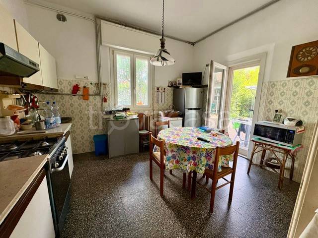 appartamento in vendita a Riccione in zona Alba