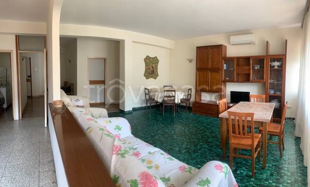 appartamento in vendita a Riccione in zona Alba