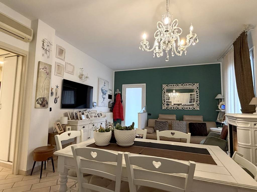 appartamento in vendita a Riccione in zona San Lorenzo