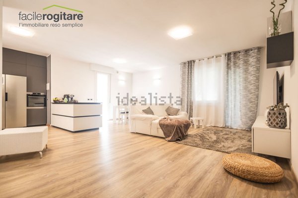 casa indipendente in vendita a Riccione