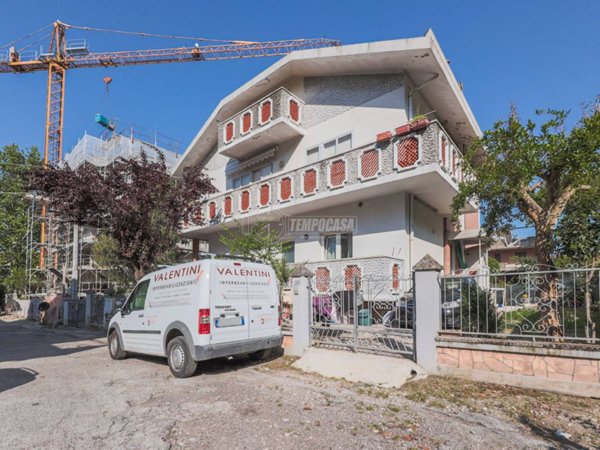 appartamento in vendita a Riccione in zona Centro Storico