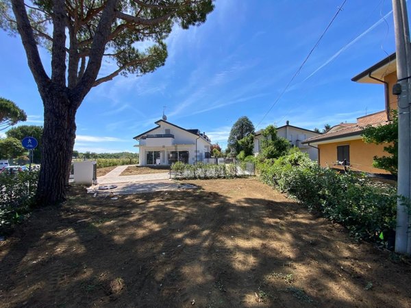 casa indipendente in vendita a Riccione in zona San Lorenzo