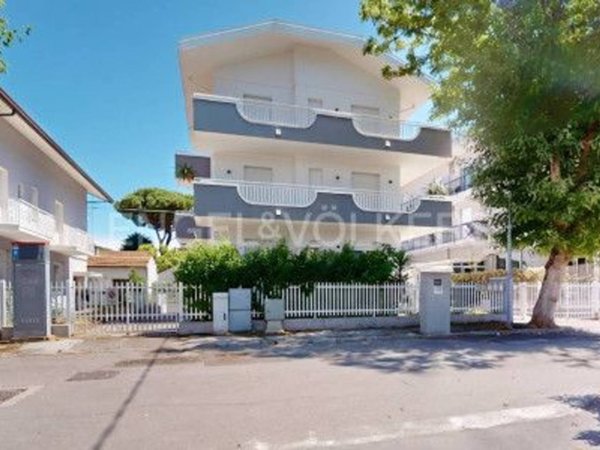 appartamento in vendita a Riccione in zona Alba