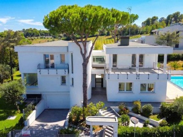 casa indipendente in vendita a Riccione