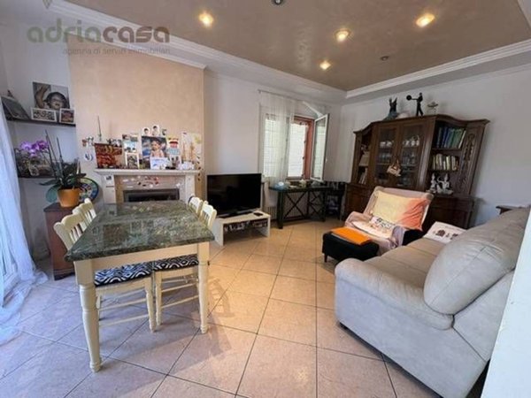 casa indipendente in vendita a Riccione in zona Case Muratori
