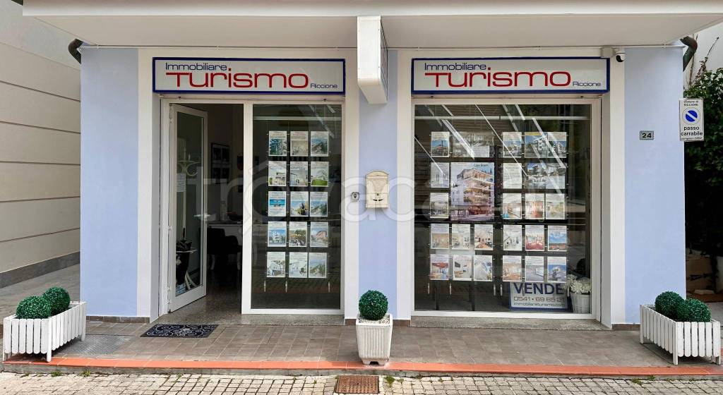 negozio in vendita a Riccione