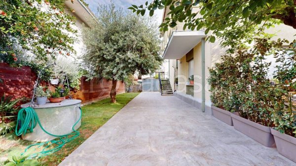 appartamento in vendita a Riccione