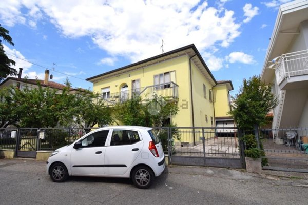 appartamento in vendita a Riccione in zona Centro Storico