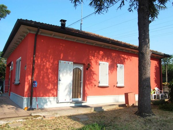 casa indipendente in vendita a Riccione in zona Case Muratori