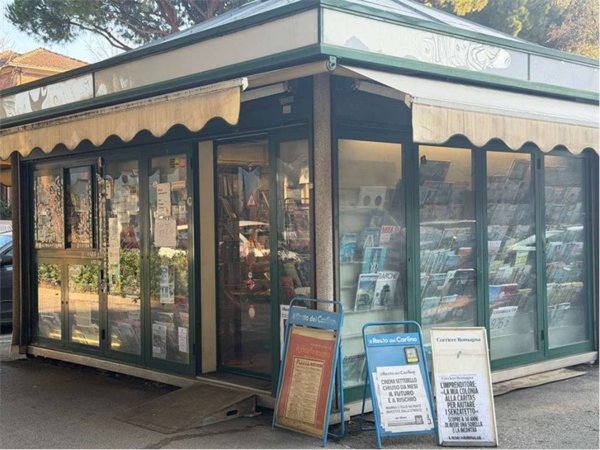 negozio in vendita a Riccione in zona Centro Storico